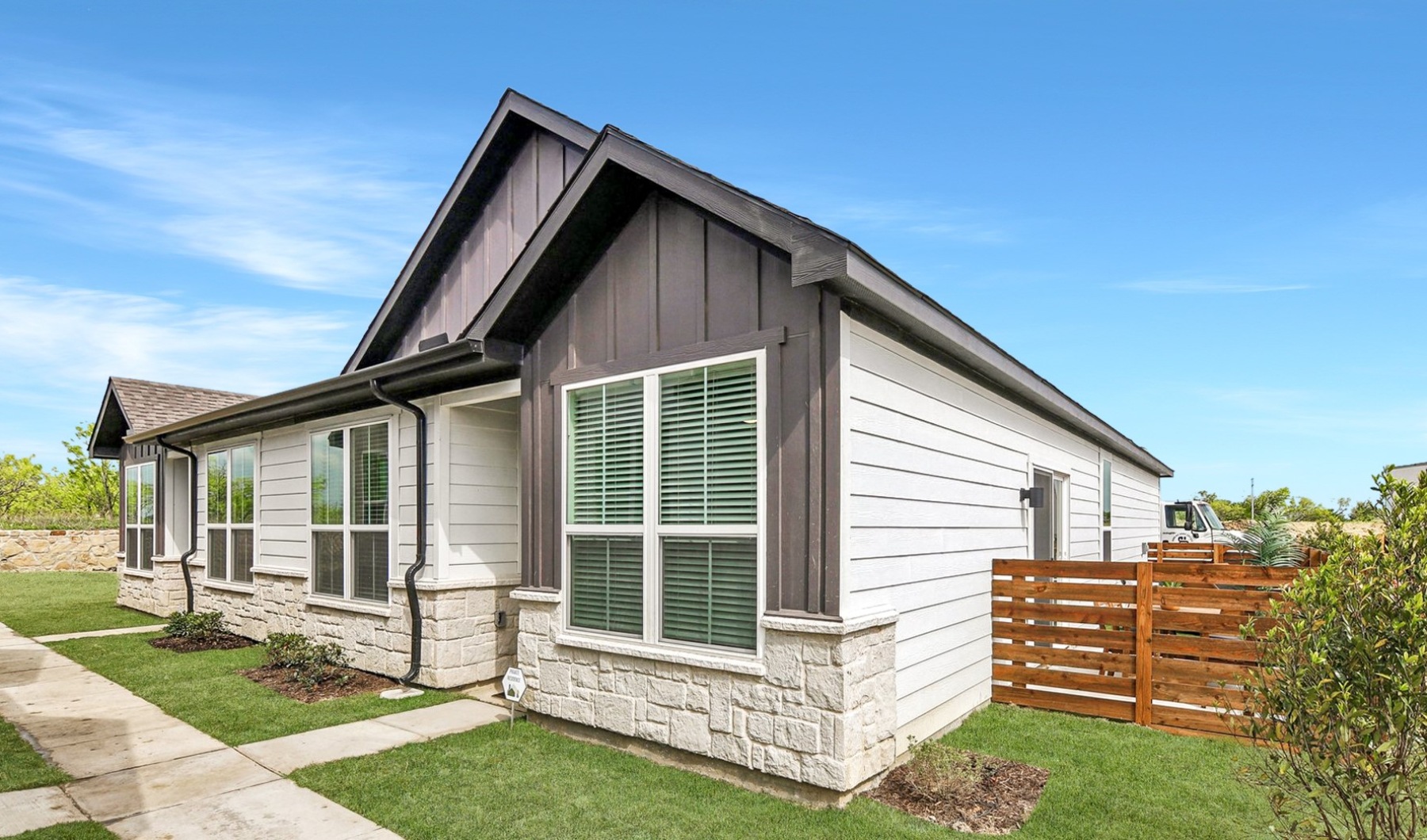 Settle into comfort at Canvas at Midlothian