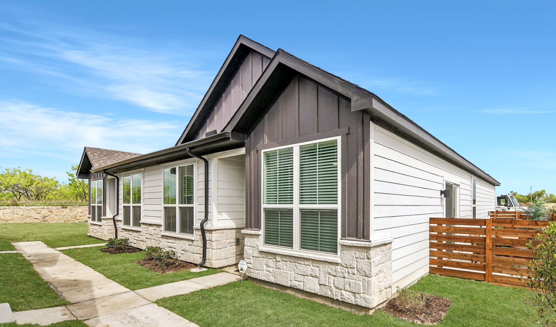 Settle into comfort at Canvas at Midlothian